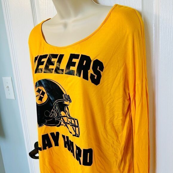 Victoria’s Secret PINK Pittsburgh Steelers Gold & Black Play Hard Shirt! - Picture 2 of 4